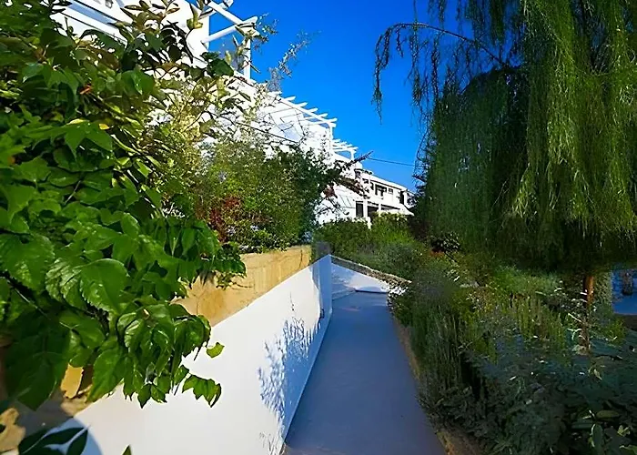 Perigiali Hotel Studios & Apartments