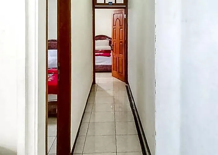 Villa Al Barokah Syariah Family Mitra Reddoorz Near Sarangan Lake
