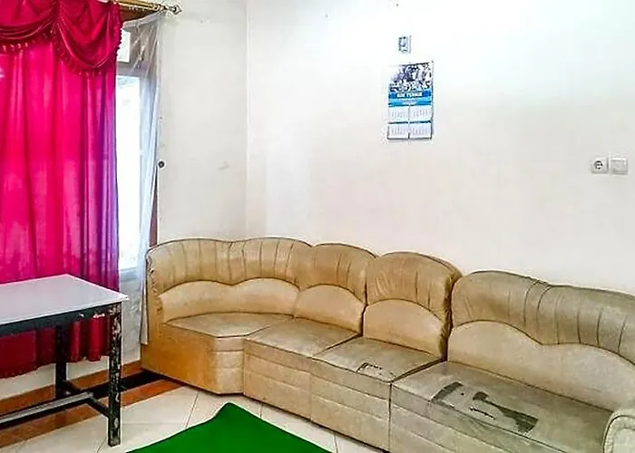 Villa Al Barokah Syariah Family Mitra Reddoorz Near Sarangan Lake