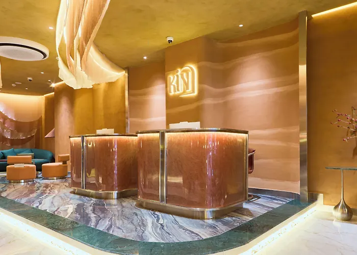 Kin Hotel Ly Tu Trong Edition