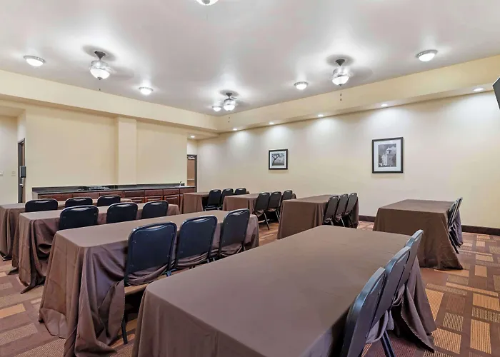 Best Western Plus Goliad Inn & Suites