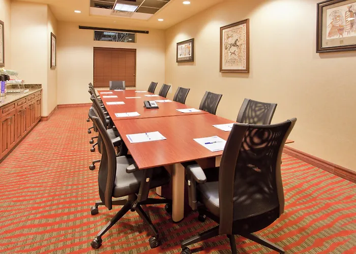 Holiday Inn Express & Suites Gallup East By Ihg