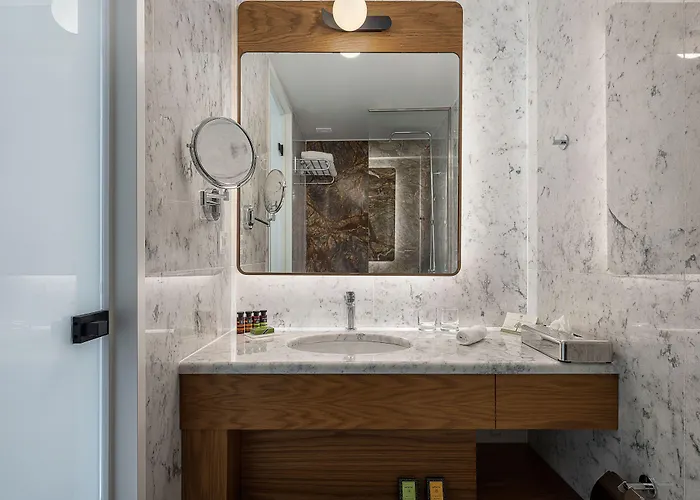 Avra City Boutique Hotel