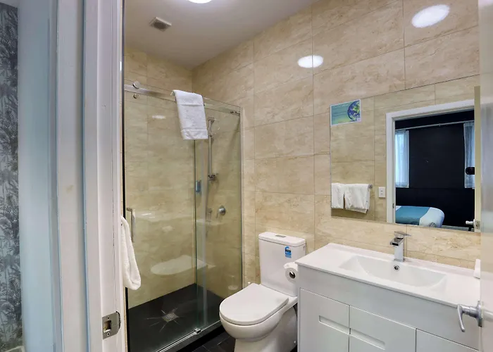 Ramada By Wyndham, Hamilton City Center