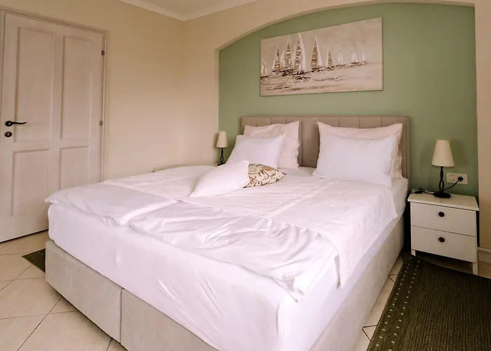 Hotel Abalone