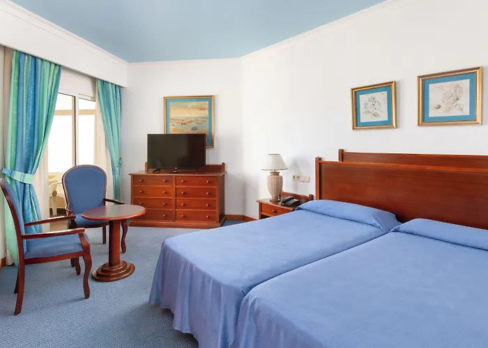 Hotel Riu Oliva Beach Resort