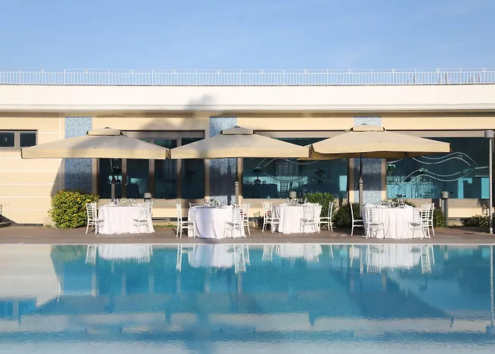Hotel Premiere Pool & Resort
