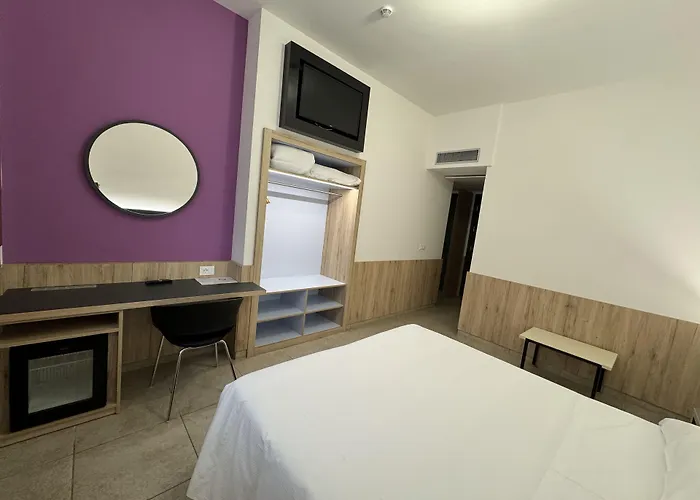 Hotel Holidays