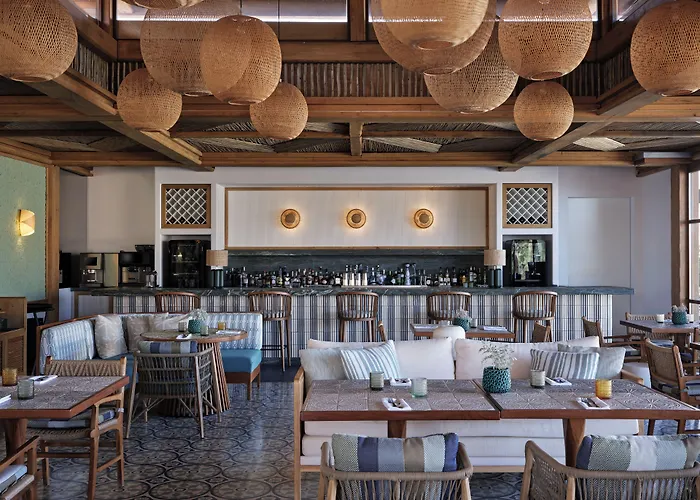 Myconian Sunrise Relais & Chateaux Hotel