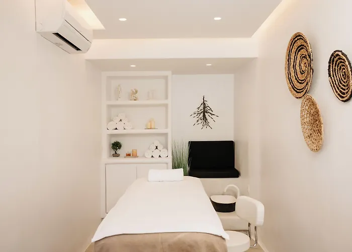 Kouros Art Hotel - Designed For Adults