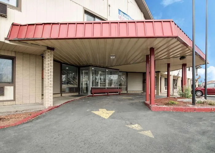 Rodeway Inn Syracuse Carrier Circle East Syracuse