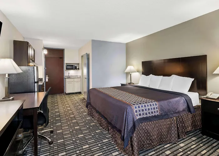 Surestay Plus Hotel By Best Western Lubbock Medical Center