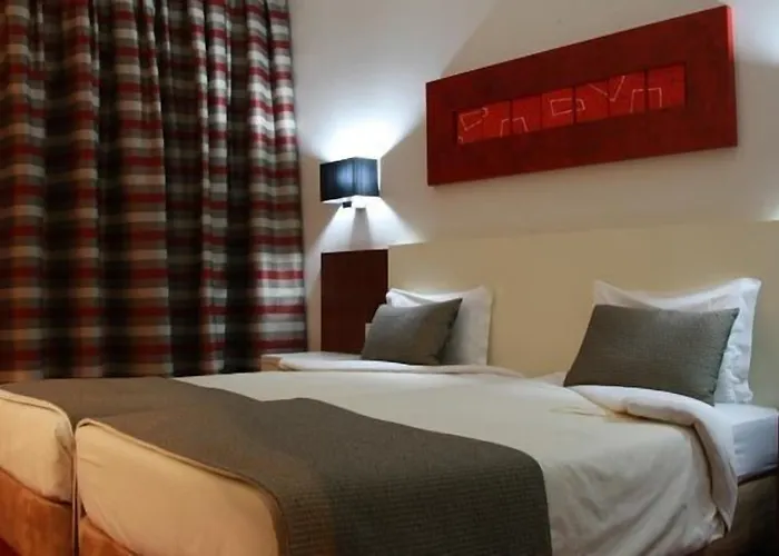Hotel Dighton