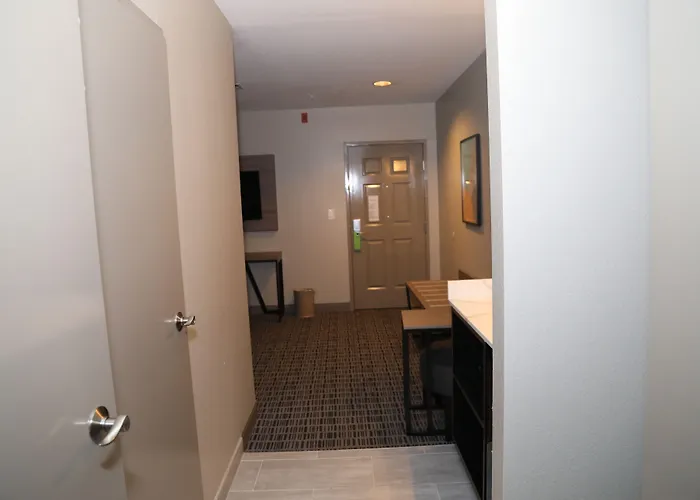 La Quinta By Wyndham Montgomery