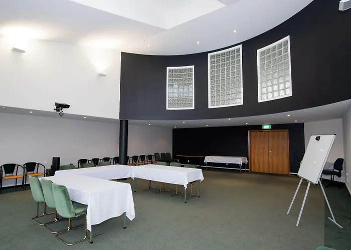 Distinction Mackenzie Country Hotel