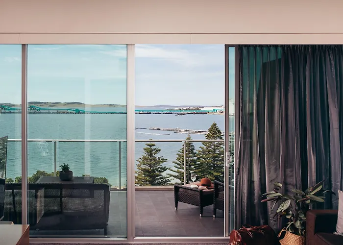 Port Lincoln Hotel