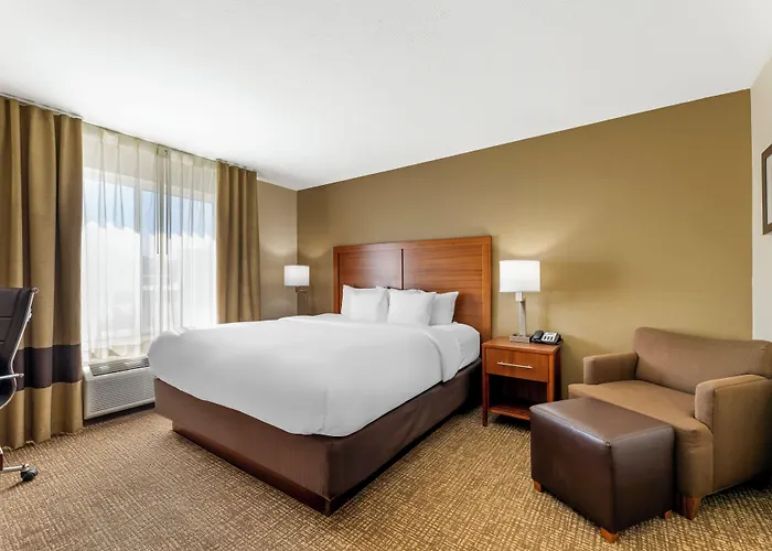 Comfort Inn & Suites Porter Near Indiana Dunes