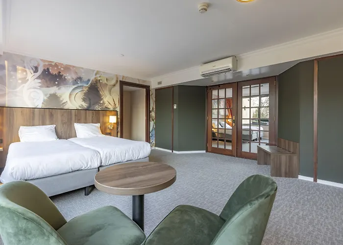 Fletcher Familiehotel De Hunzebergen