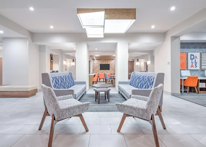 Holiday Inn Express Hotel & Suites Dallas West By Ihg