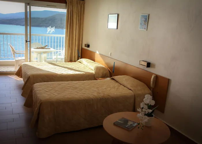 Hotel Roc E Mare