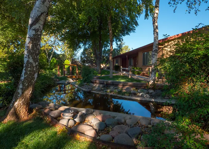 Sky Ranch Lodge