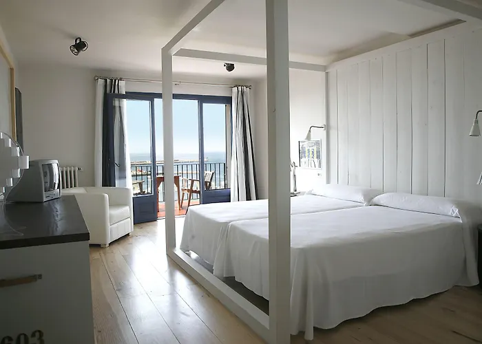 Hotel Trias