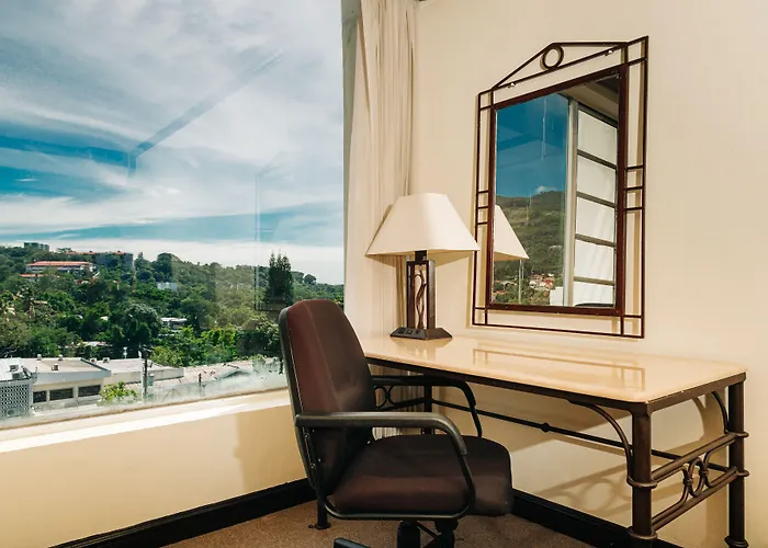 Plaza Hotel&Suites