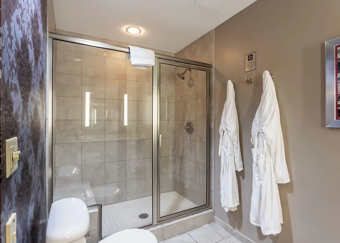 The Giacomo Niagara Falls Ny, An Ascend Collection Hotel
