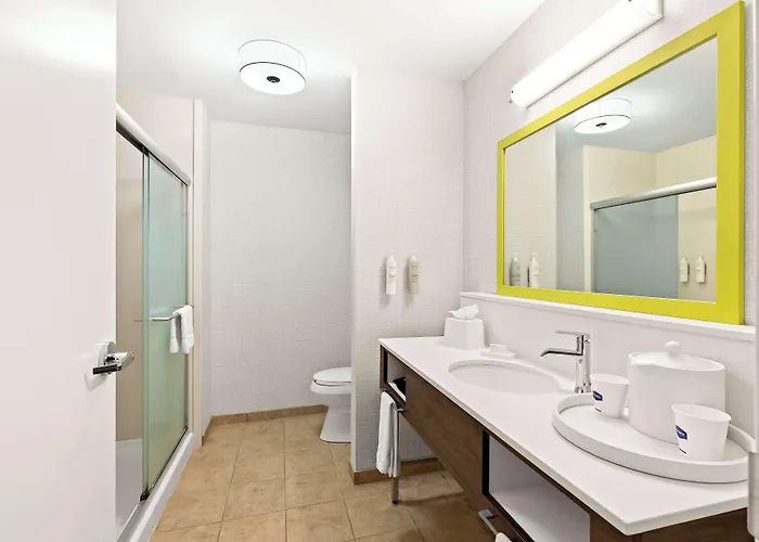 Hampton Inn & Suites Canton