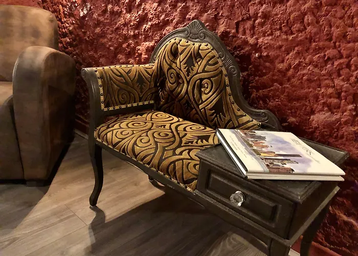 Hotel Saint Louis - Au Coeur Des Remparts
