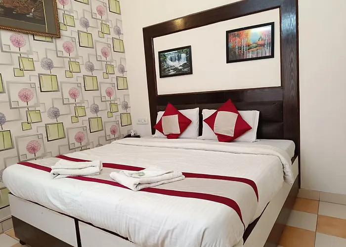 Hotel Sidhartha Walking Distance From Tajmahal