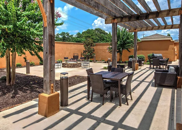 Courtyard By Marriott Troy