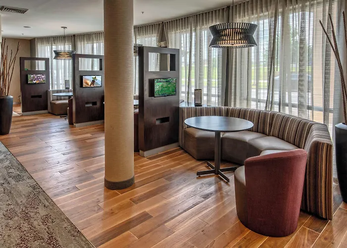 Courtyard By Marriott Troy
