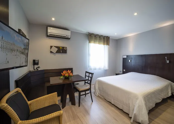 Logis Cottage Hotel