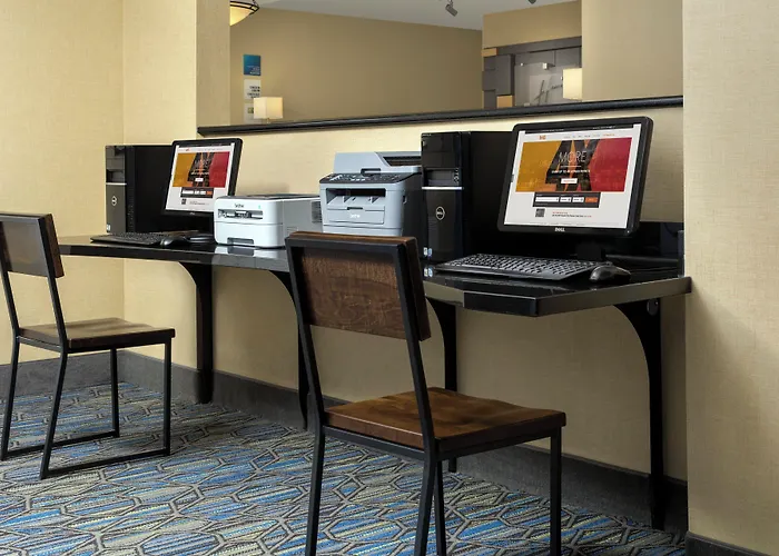 Holiday Inn Express Uvalde By Ihg