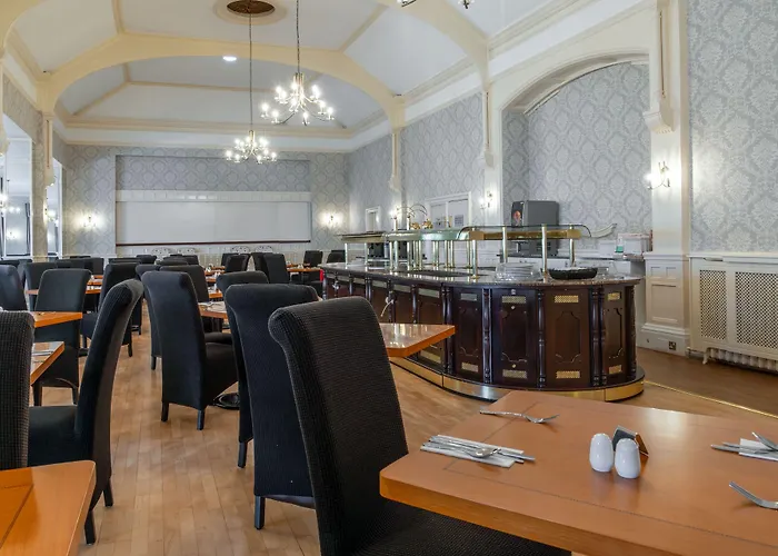 Clifton Hotel