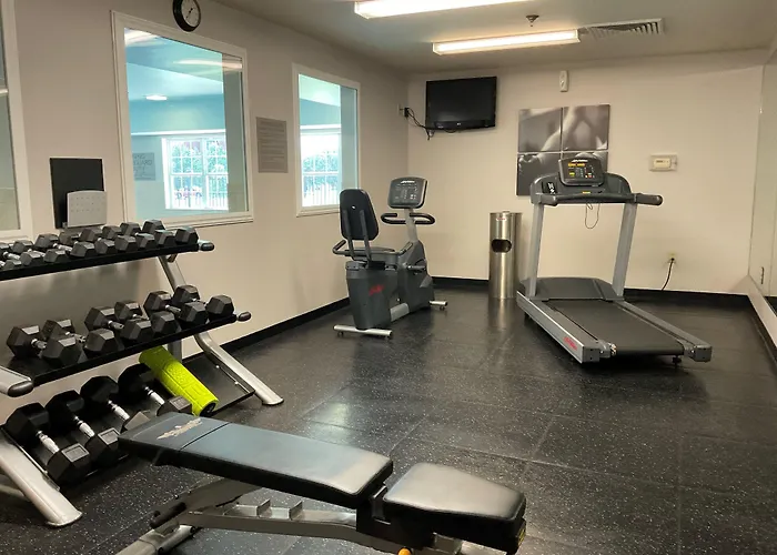 Country Inn & Suites By Radisson, Marion, Il