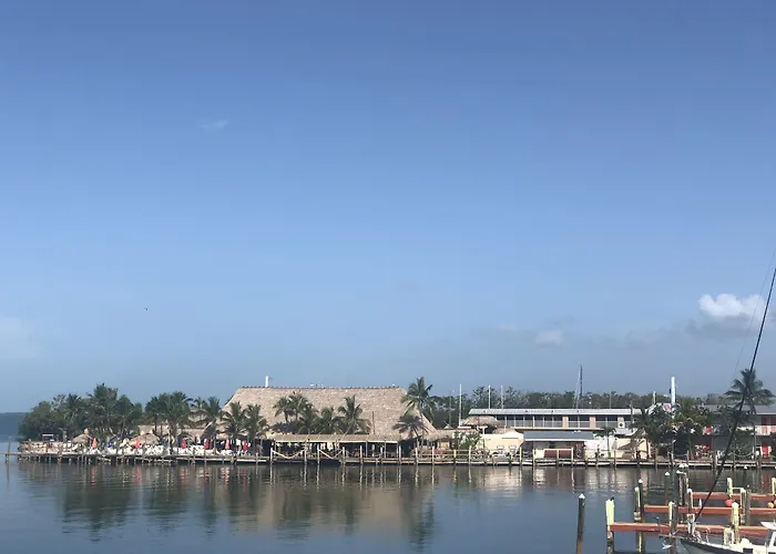 Gilbert'S Resort & Marina