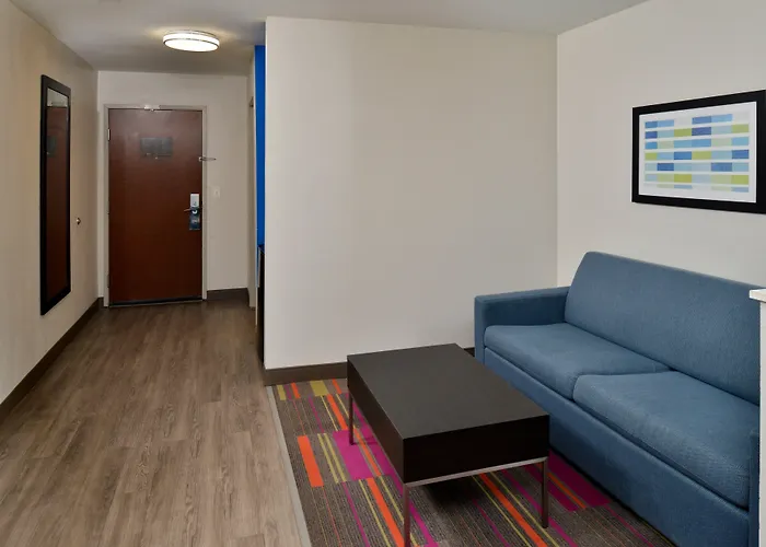Holiday Inn Express Hotel & Suites Carthage By Ihg