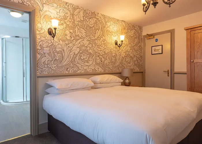 The New Inn By Roomsbooked