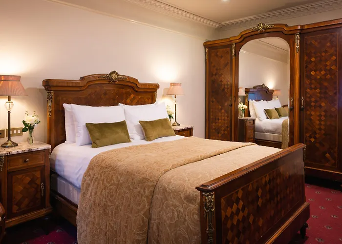 Arbutus Hotel