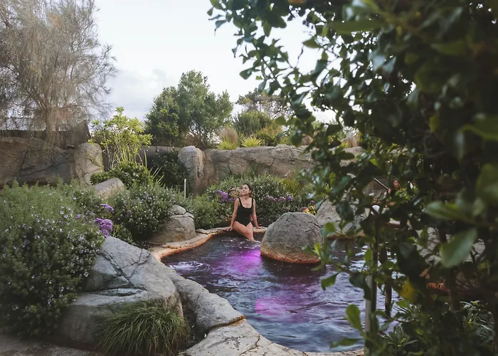 Deep Blue Hotel & Hot Springs