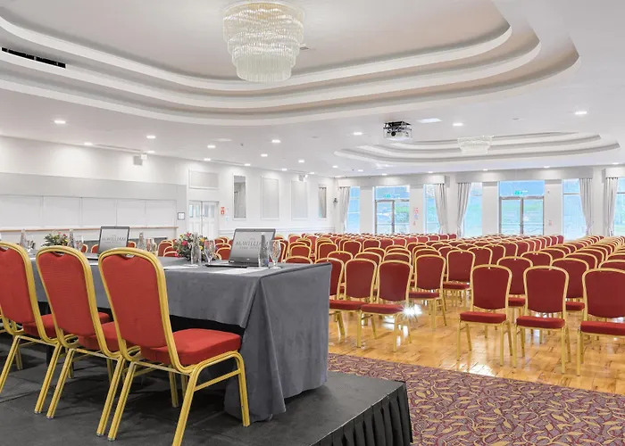 Mcwilliam Park Hotel