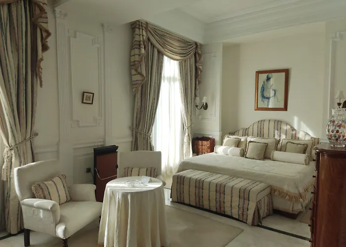 Les Oliviers Palace