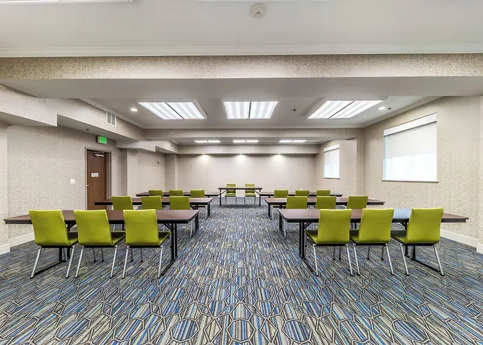Holiday Inn Express & Suites Fort Worth - Fossil Creek By Ihg