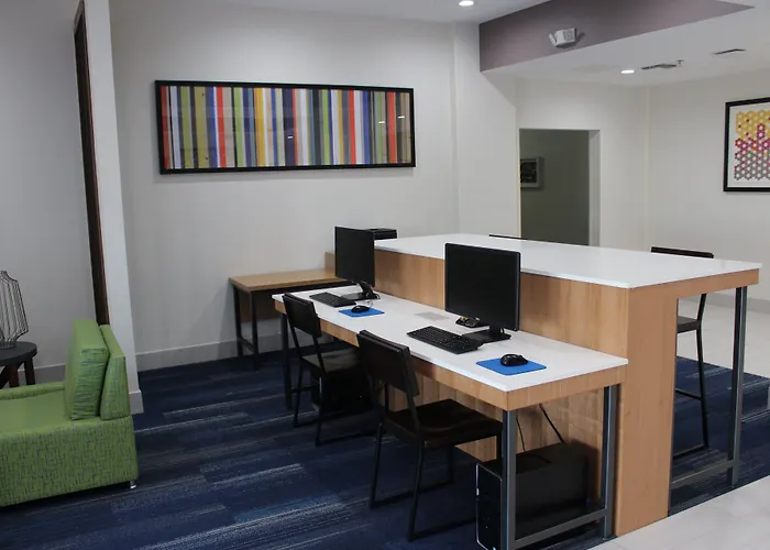 Holiday Inn Express Hotel & Suites Mansfield By Ihg