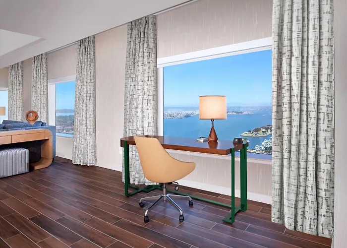 Hilton San Diego Bayfront