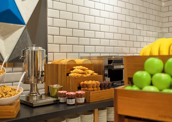 Holiday Inn Express Cheltenham Town Centre By Ihg