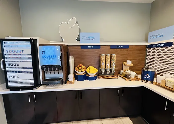 Holiday Inn Express & Suites Salinas By Ihg
