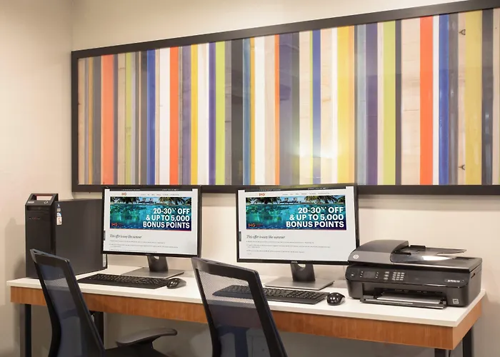 Holiday Inn Express Hotel & Suites Longmont By Ihg